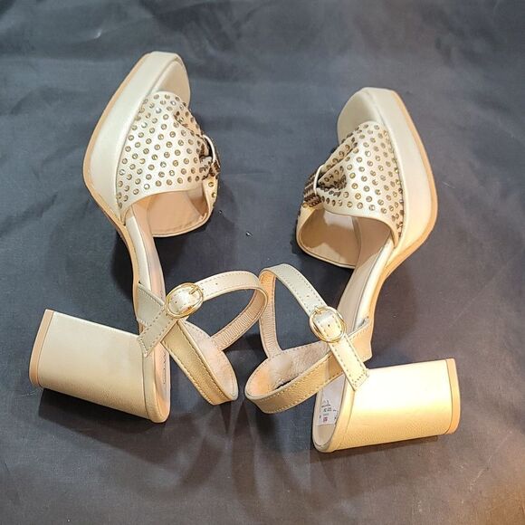 BRAND NEW WELLSFOUNTN RHINESTONE BOWNOT BLOCK HEEL OPEN-TOE SANDAL G1 - Picture 13 of 15